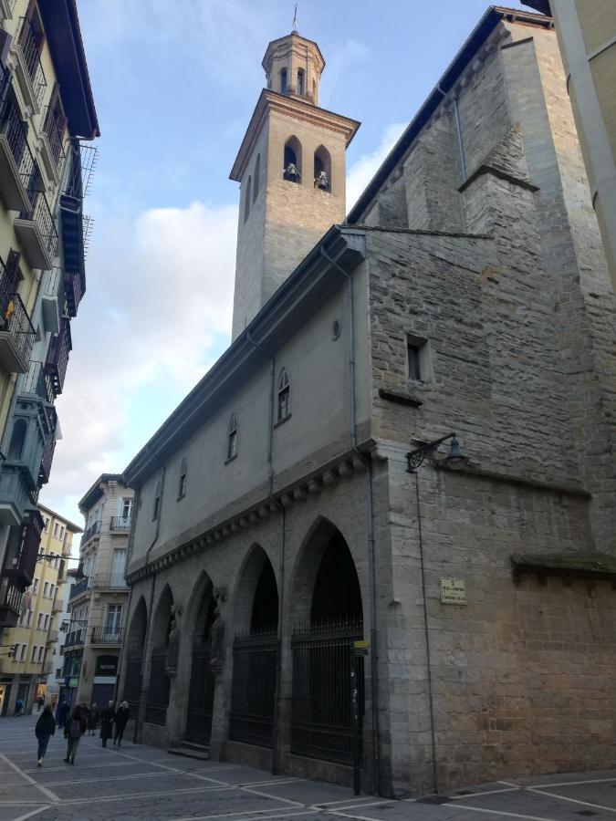 Calle Ansoleaga A 100 Mts Del Ayuntamiento Pamplona Exterior foto